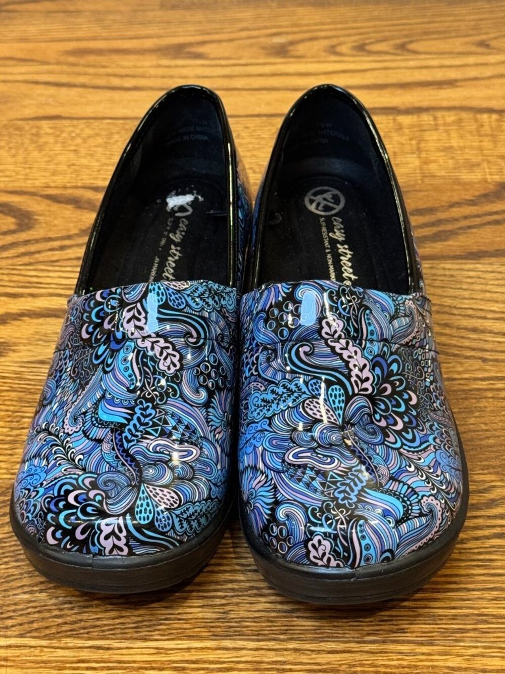 City Streets 7.5W Colorful Paisley Slip Resistant Work Clogs Womens